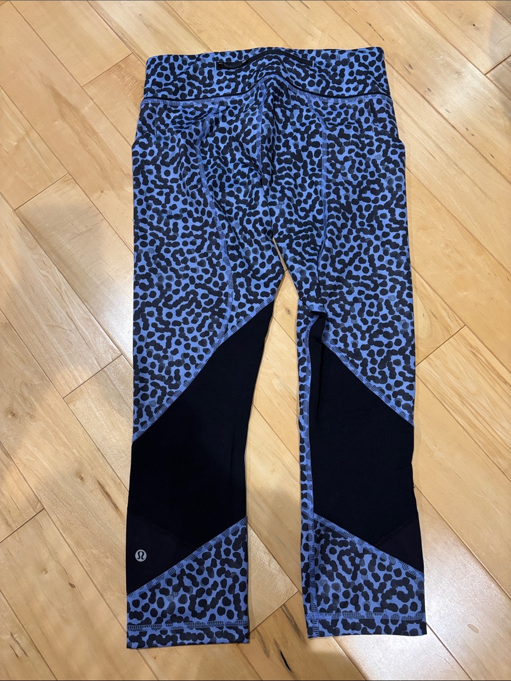 Lululemon capris - Picture 4 of 5
